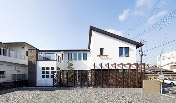 【八尾市】中庭のあるガレージハウス「空玖-koukyu-」